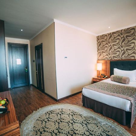 Damas International Hotel Bishkek Luaran gambar