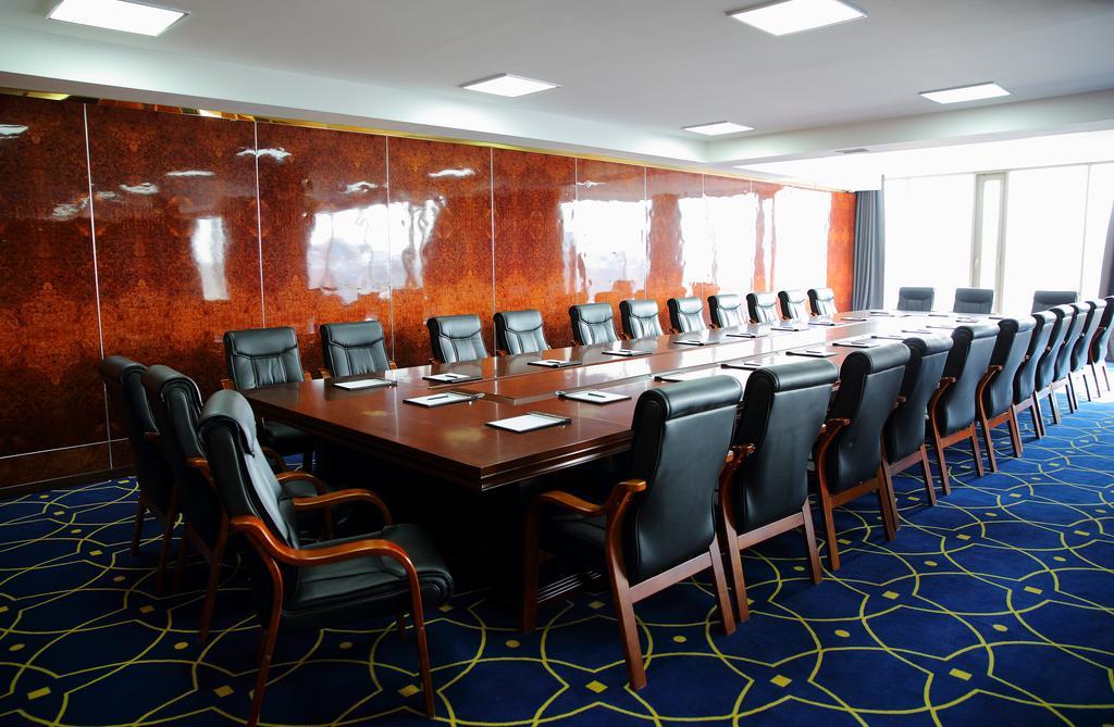 Damas International Hotel Bishkek Luaran gambar