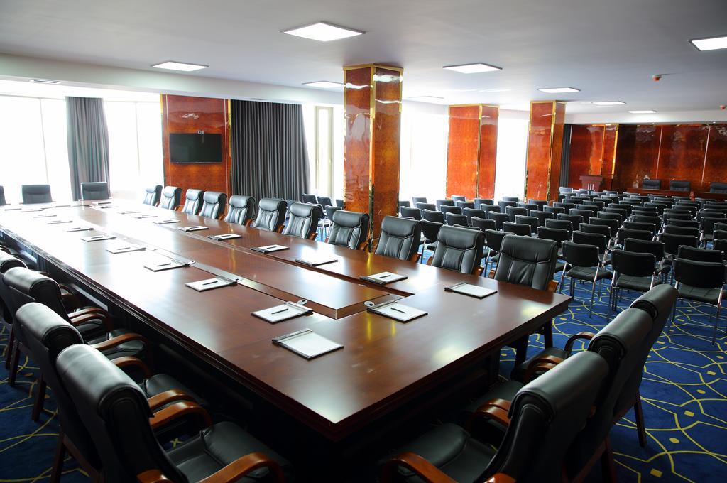 Damas International Hotel Bishkek Luaran gambar