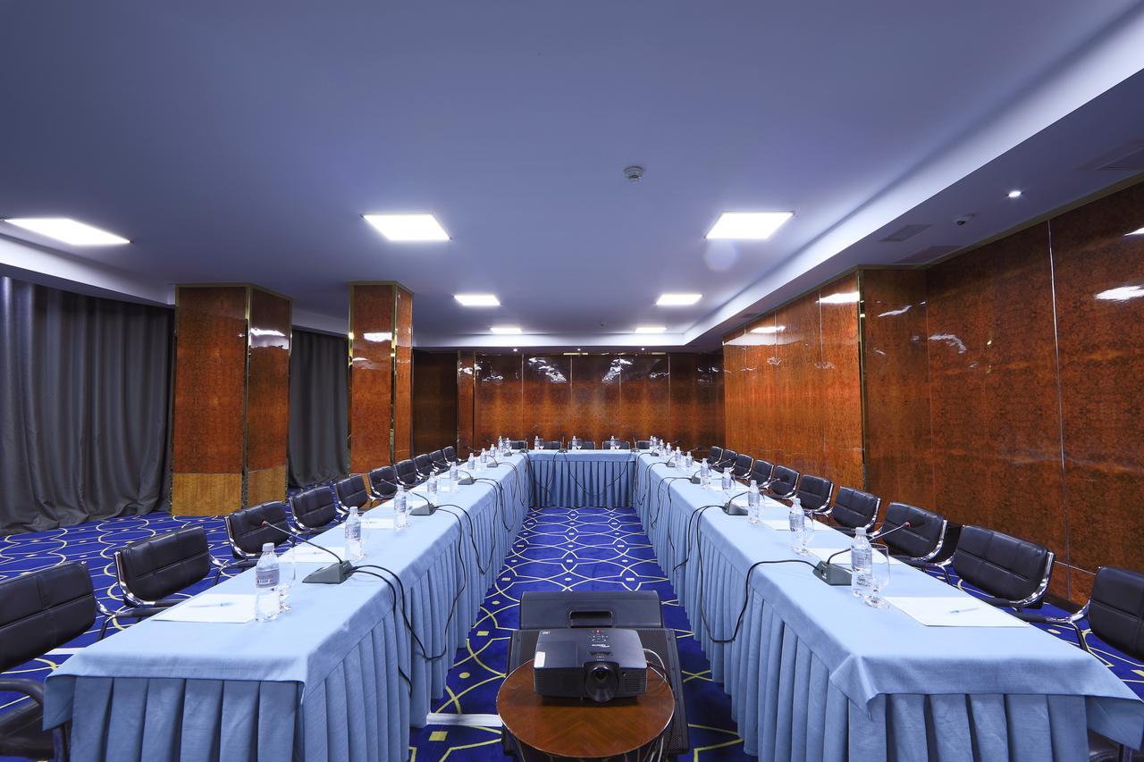Damas International Hotel Bishkek Luaran gambar