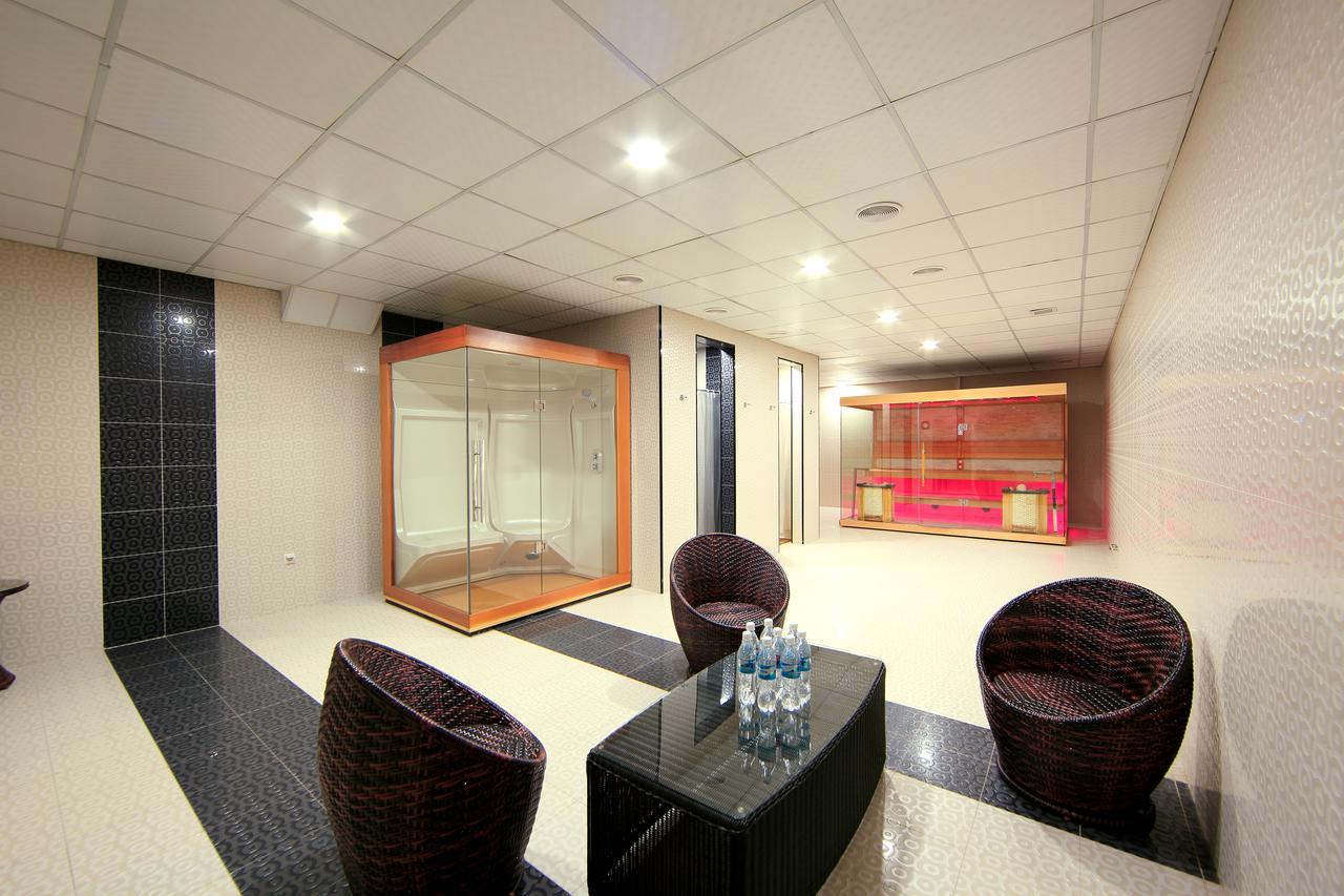 Damas International Hotel Bishkek Luaran gambar