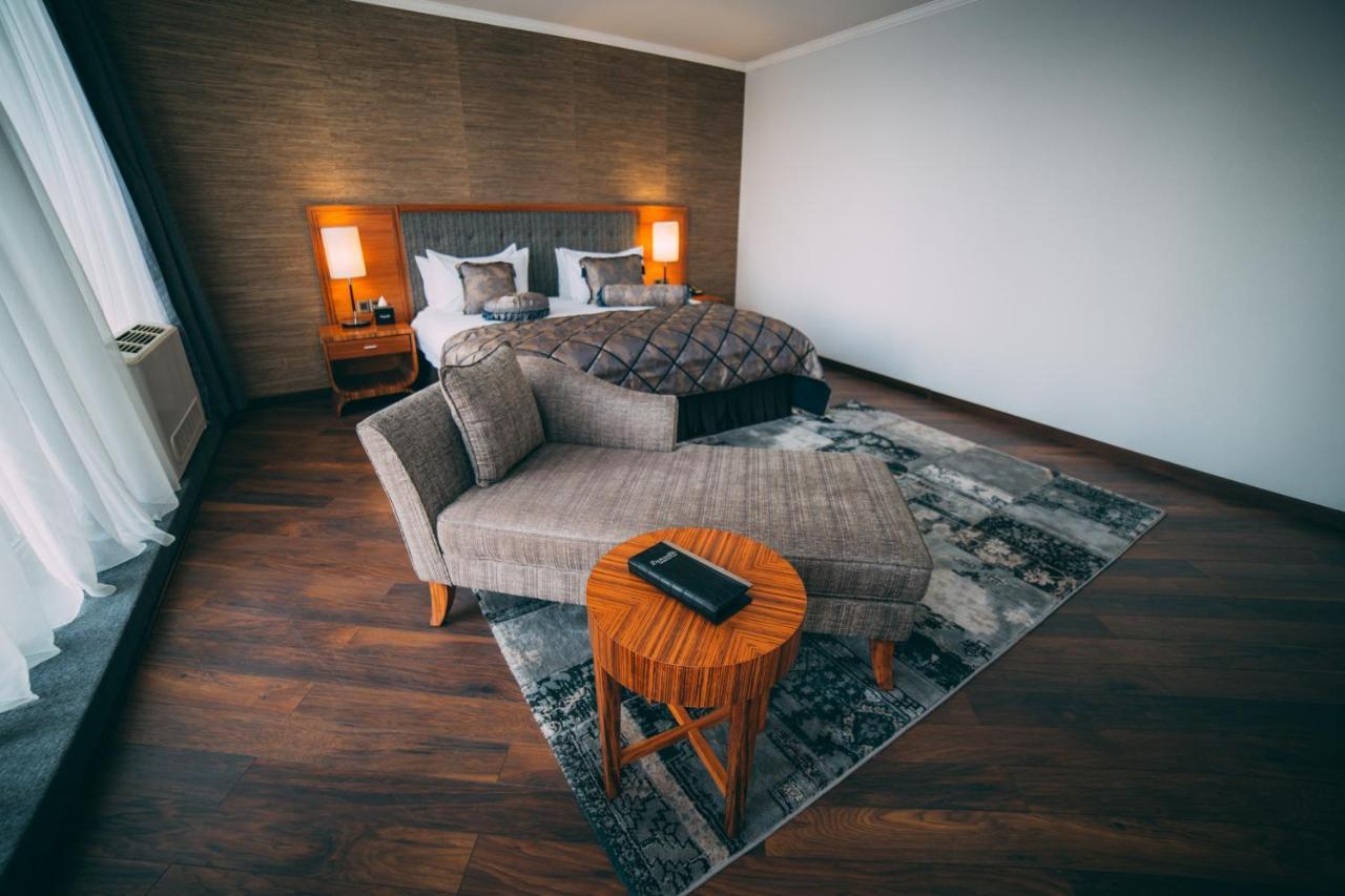 Damas International Hotel Bishkek Luaran gambar