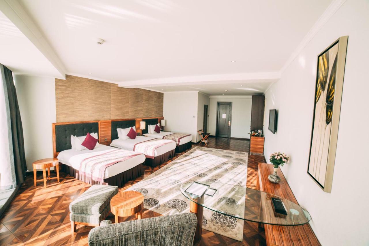 Damas International Hotel Bishkek Luaran gambar